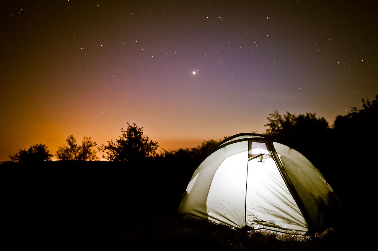 【関東】冬キャンプおすすめキャンプ場10選　星空や暖かい焚き火を楽しもう！　寒い冬だからこその魅力を紹介