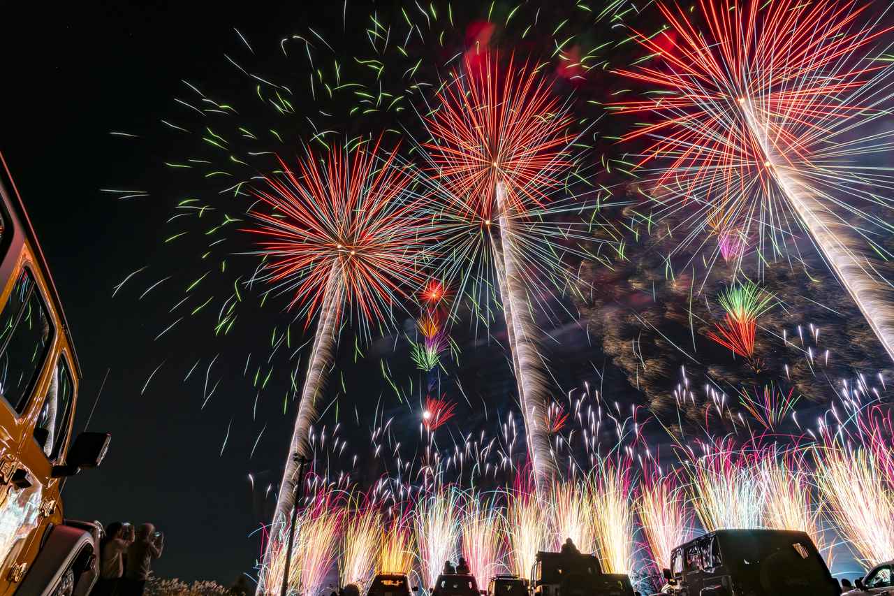 【イベントレポ】Jeepと花火が闇夜で共演！注目のドライブインイベント「Jeep HANABI」に行ってきました！