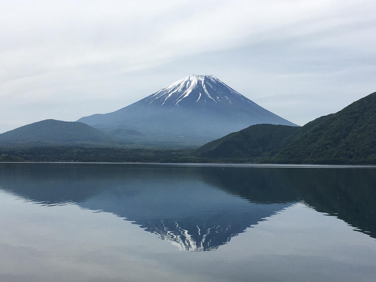 山梨県「浩庵キャンプ場」は富士山と本栖湖の絶景が楽しめる　キャビンとフリーサイトがある！