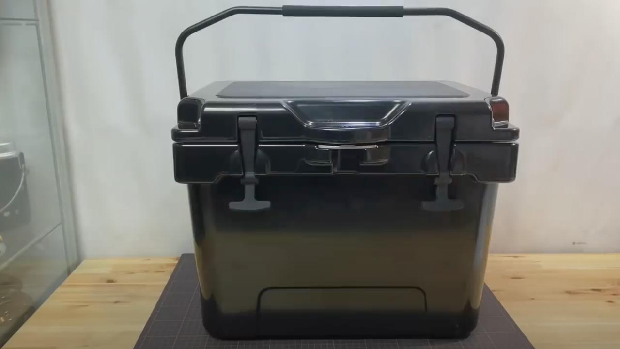 DCM本気の『ハードクーラーボックス25QT』は凄いのか？キャンプ系YouTuber FUKUが検証します！