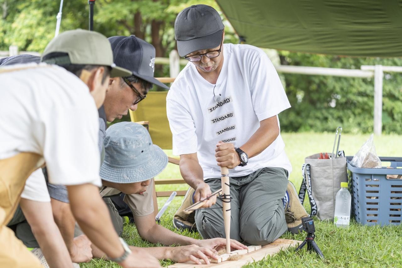 【番組密着後編】タケトおすすめの”親子で楽しめる”キャンプコンテンツとは？原始的な火おこしやりんご飴作りで大盛り上がり