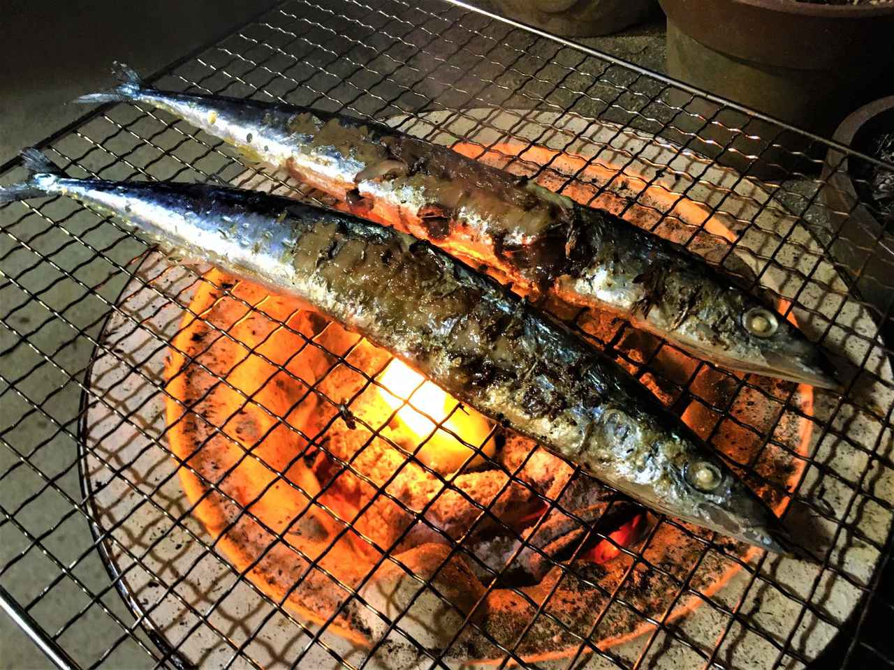 庭キャンプで使える！火起こしに便利なアイテム3選　秋刀魚を上手に焼くコツも