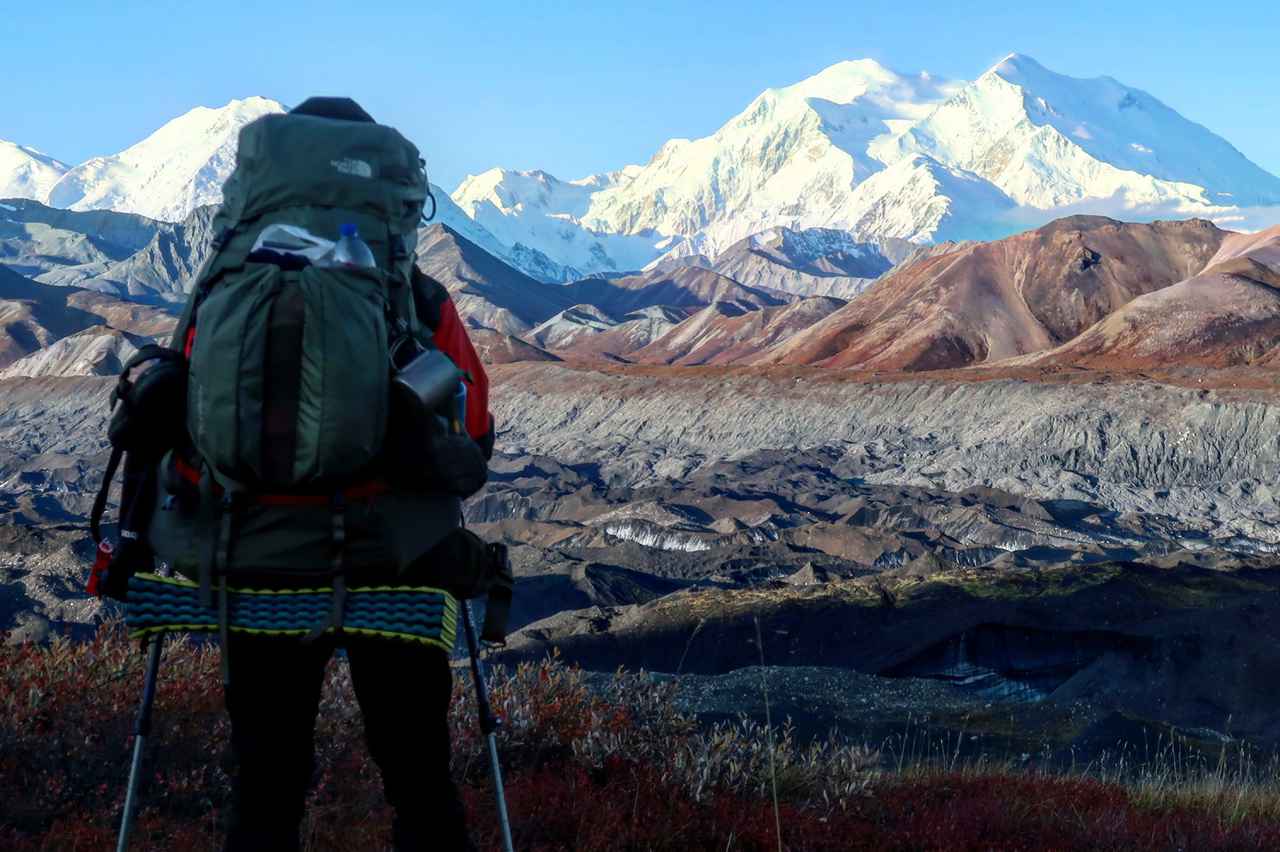 【初心者必見】購入すべき登山三種の神器　まずは登山靴やリュック・レインウェアから