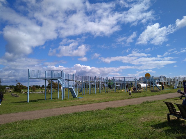 【月見ヶ丘海浜公園（徳島県）】バーベキューをする子連れにおすすめ！　デイキャンプ＆コテージ泊可