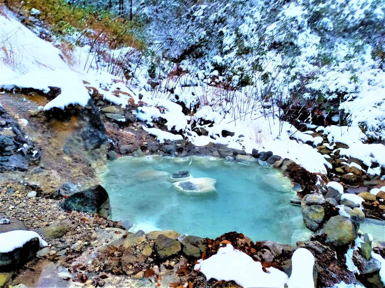 【野湯とは？】大自然に覆われた秘湯中の秘湯「野湯」 注目度アップで女性愛好家も！ 入浴するのも命がけ？一度は訪れたくなる野湯の魅力を掘り下げる！