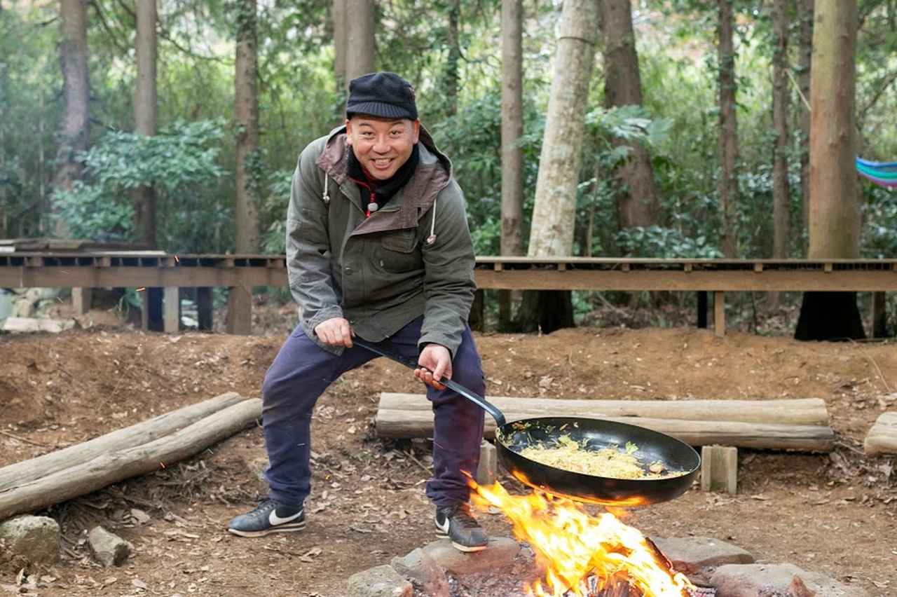 【番組ロケ密着】バイきんぐ西村流キャンプ飯②　大きいフライパンで塩焼きそばを作る！