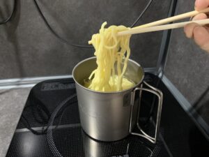 SOTOのチタンマグを「自宅用」にした理由。ズボラ飯に最適なんです