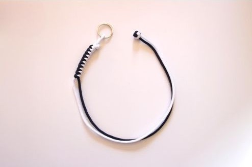 スネークノットで編んだストラップ