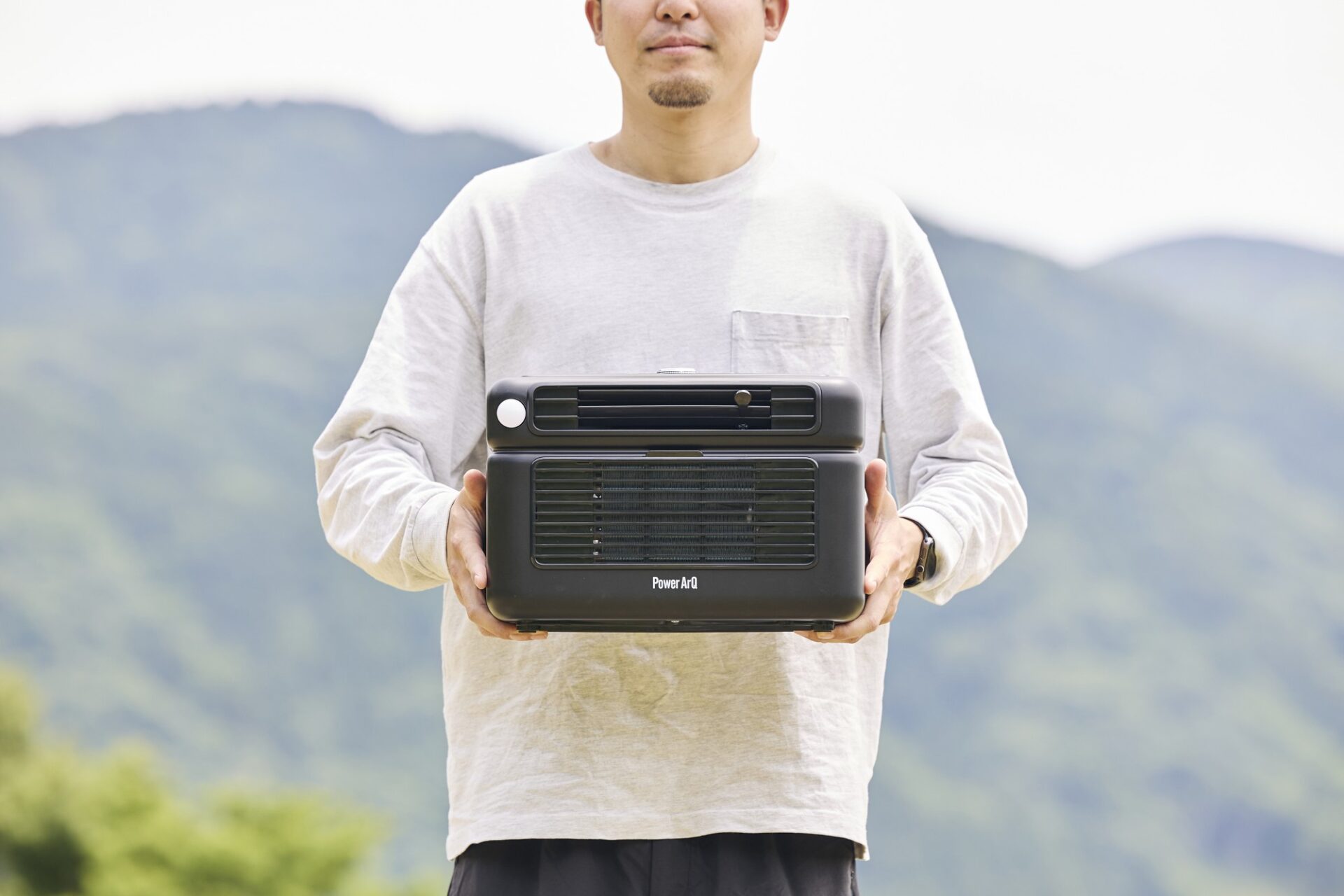 酷暑のキャンプに革命！PowerArQ初のポータブルクーラーで快適アウトドア！