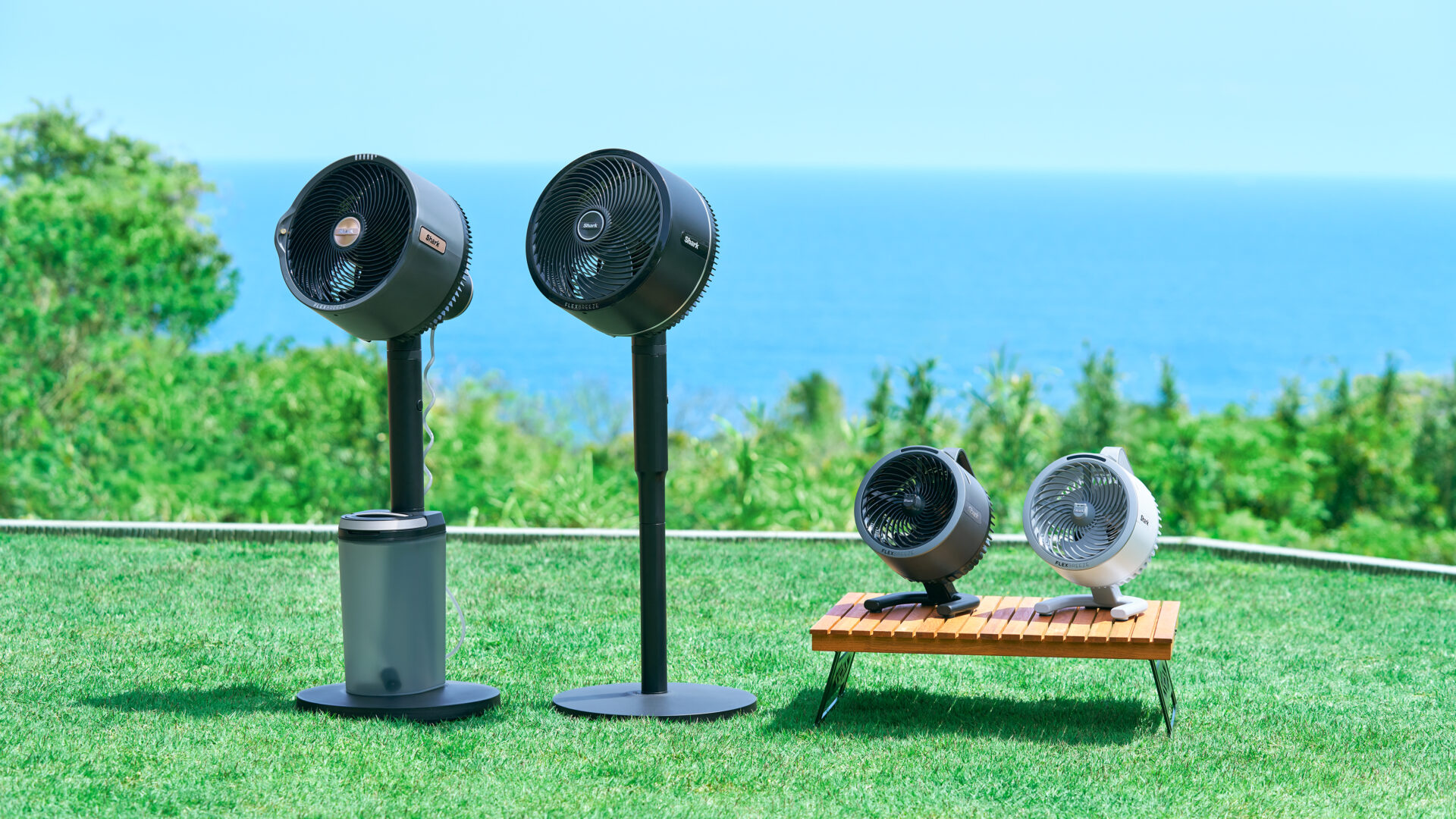 ミスト機能付きで涼しさUP！シャークのアウトドアでも使えるコードレス扇風機に注目！