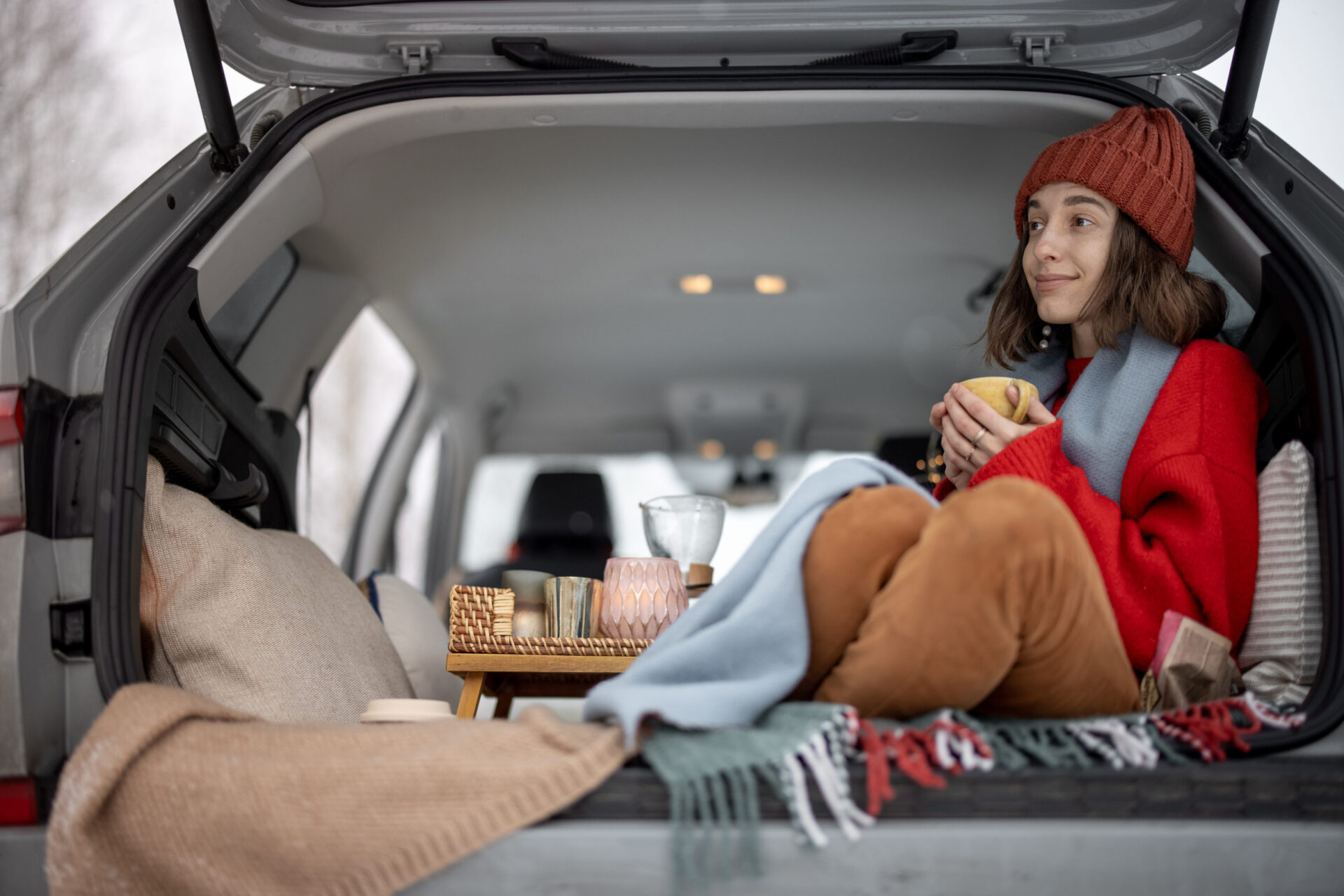 車中泊に最適な折りたたみテーブル10選｜選び方からDIY方法まで徹底解説