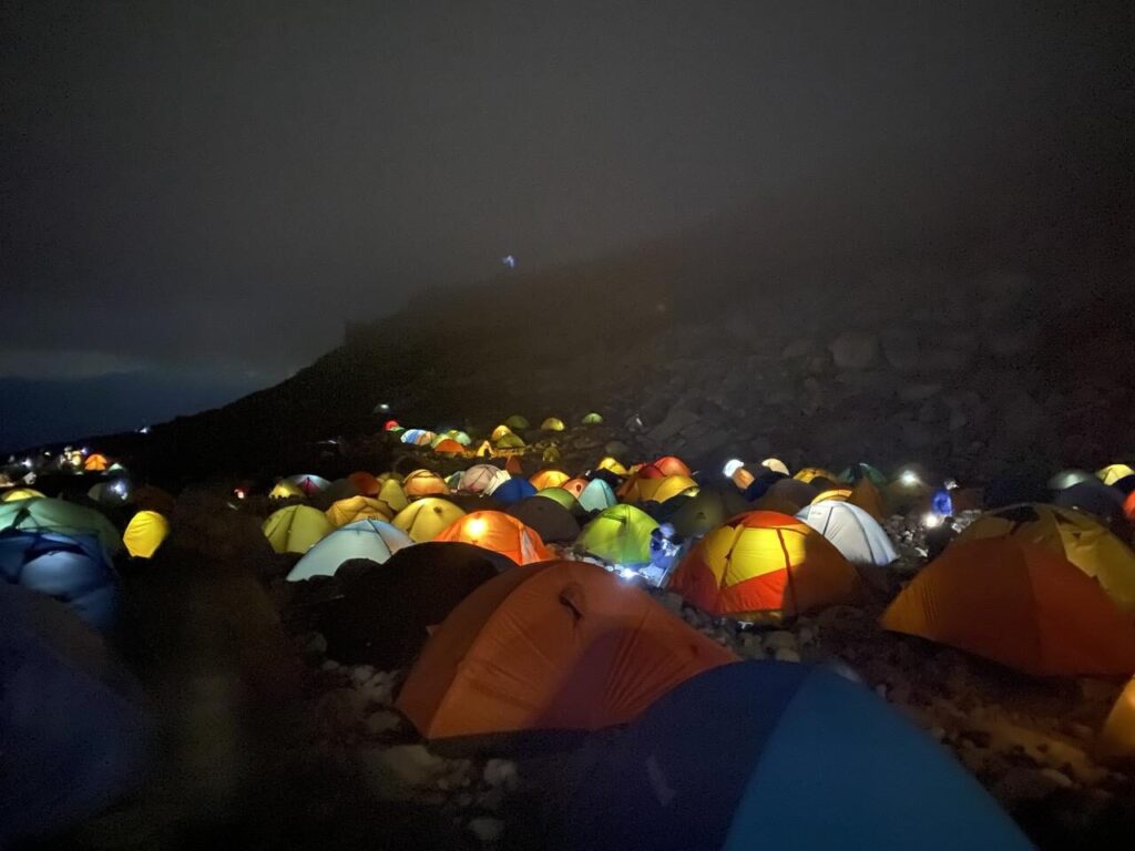 木曽駒ヶ岳直下のテント場