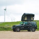 もう重くてデカいは過去の話！ 持ち運びもできるルーフテント「peakpod」が登場