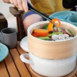 【神ギア降臨】せいろ鍋付きホーロー鍋がキャンプ飯を変える！簡単ヘルシー映えレシピ3選