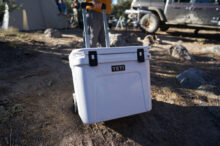 【YETI】「クマに勝つ！？」と噂の最強クーラーボックス。キャンプ歴15年の答えはコレ！