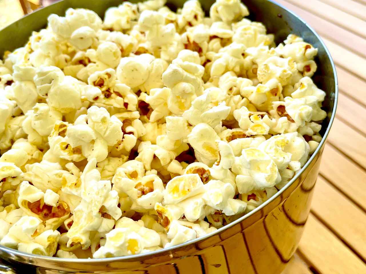 ポップコーンの作り方とレシピを徹底解説！キャンプ中に手軽に試せる調理方法もご紹介