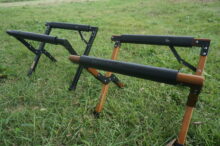 冷たさキープ、センスもキープ。「ウッドクーラースタンドLIGHT」の木目がキャンプの主役