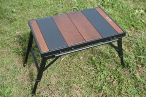 【ソロキャンプの最強テーブル】映えも機能も妥協なし！『LIT TABLE MINI』をレビュー