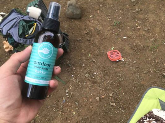 ブヨの対策方法は？刺された際の症状や応急処置の流れを解説