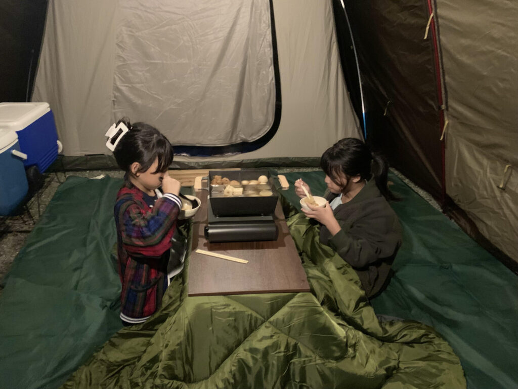 ソロキャンパー歓喜】電源なしで足元ぽかぽか！アルペンアウトドアーズ