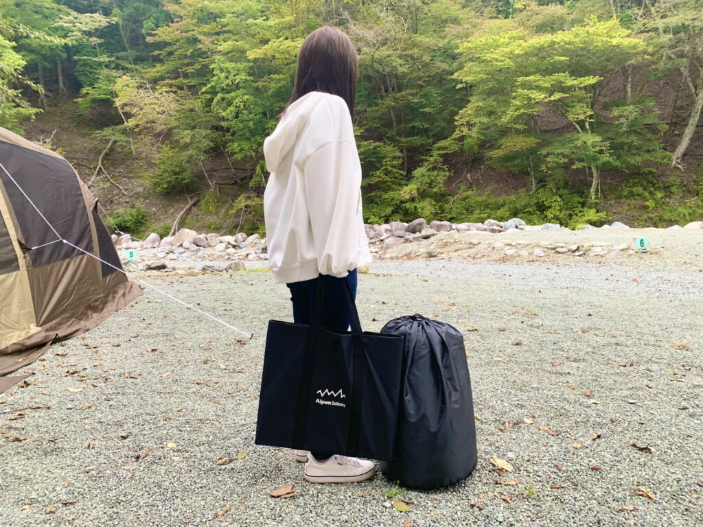 ソロキャンパー歓喜】電源なしで足元ぽかぽか！アルペンアウトドアーズ