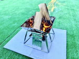 【決定版】キャンパーが検証！ダイソー「焚き火シート」の実力とおすすめ活用法