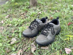 【レビュー】街にも雪山にも連れてって！ DC Shoesの「GLAZE」が、アウトドアの頼れるパートナーでした。