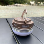 【コールマン】1台で8役！？「ハンギングEライト」がキャンプから防災、日常まで手放せない理由