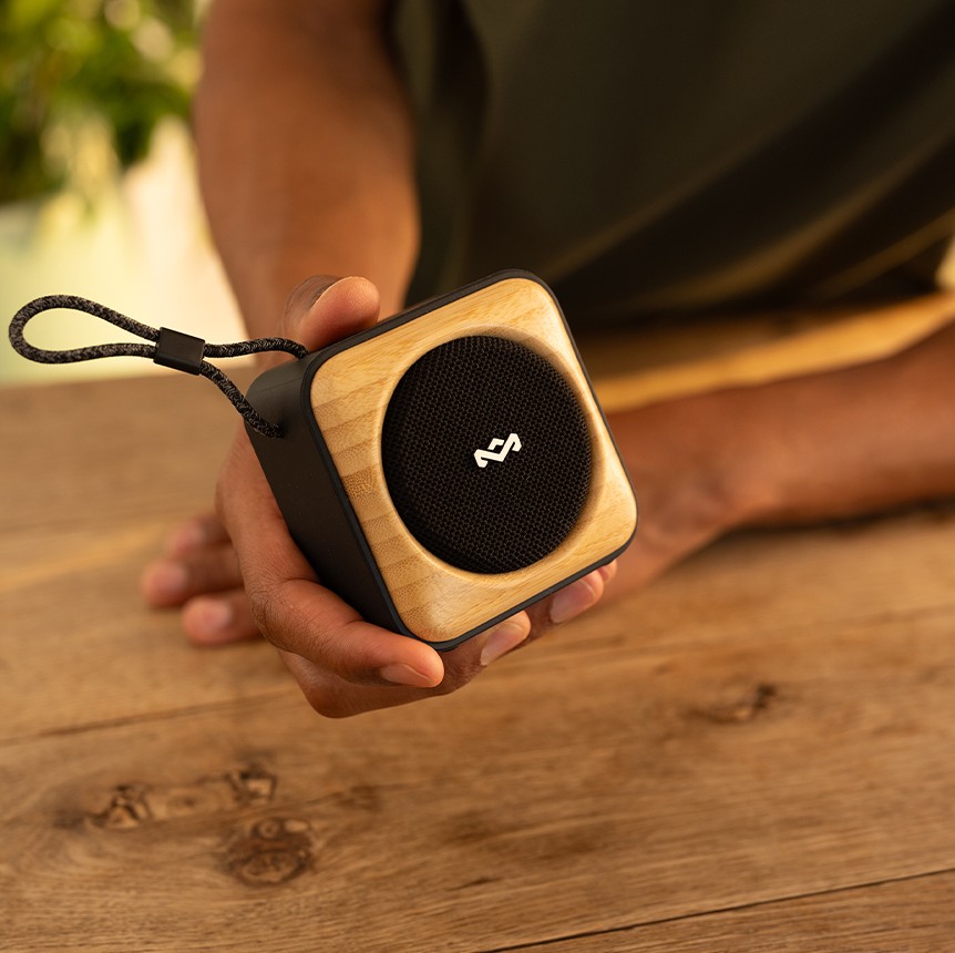 まさかの栓抜き搭載。House of Marleyの新作スピーカー『ROOTS』がキャンプに楽しそう！