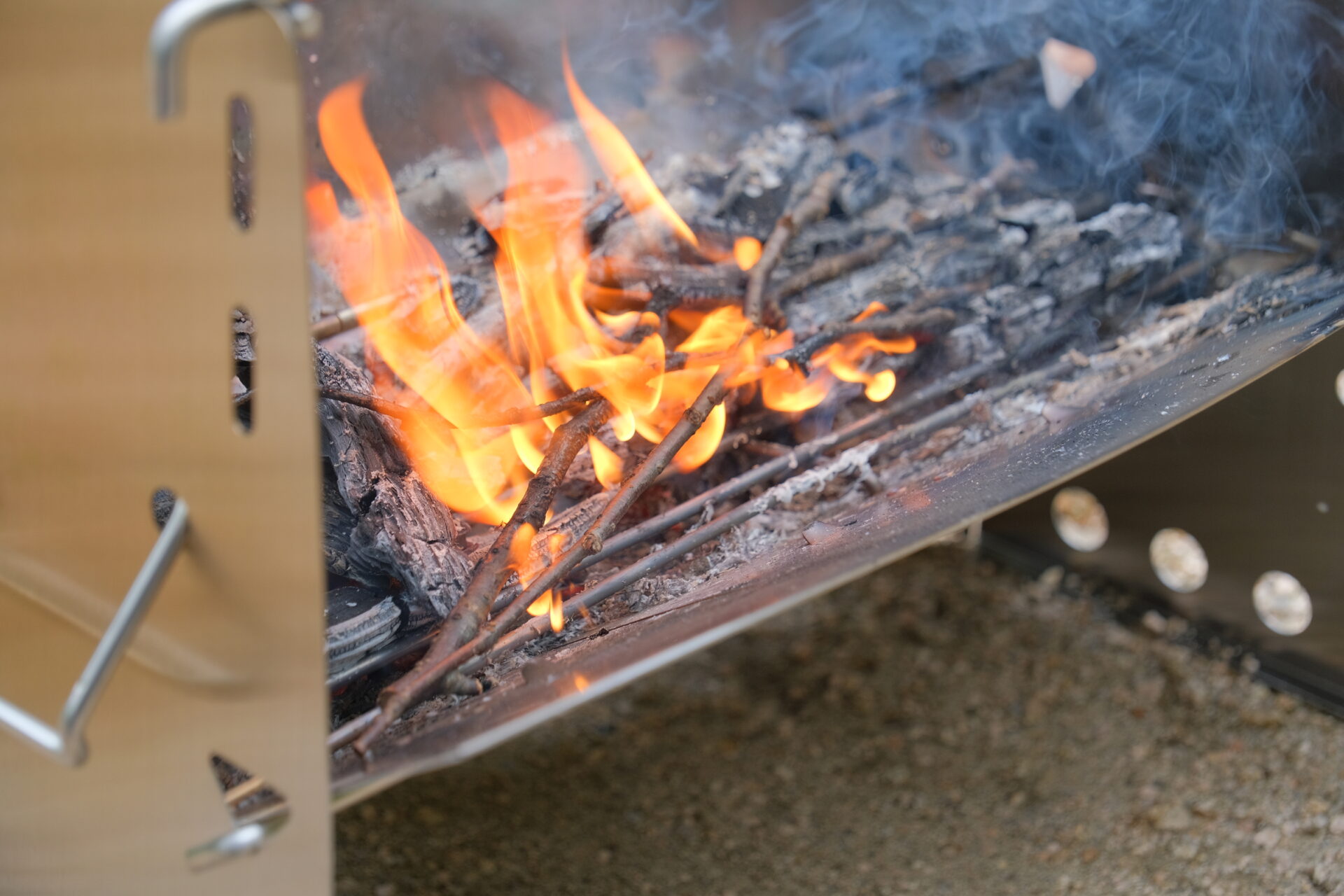 【今が買い】コールマン・スノーピーク・ロゴスも！楽天で買うべき「焚き火台」15選+α