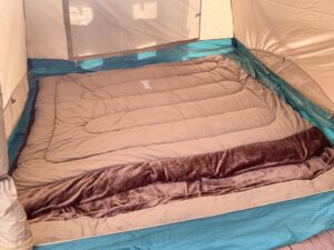 モフモフで幸せ!DOD『わがやのシュラフRICH』7つの魅力|通常版との違いも解説