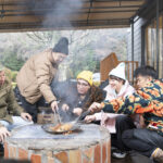 棍棒飛ばしに巴投げ！？おぎやはぎも悶絶「真冬の全力！野遊びキャンプ」【ロケ密着・後編】