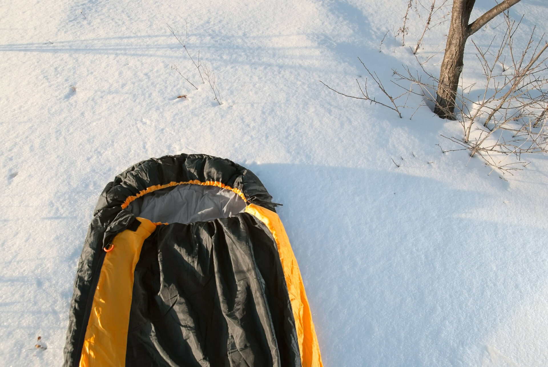 モンベルのシュラフカバーは必要？選び方からおすすめ6選まで徹底解説