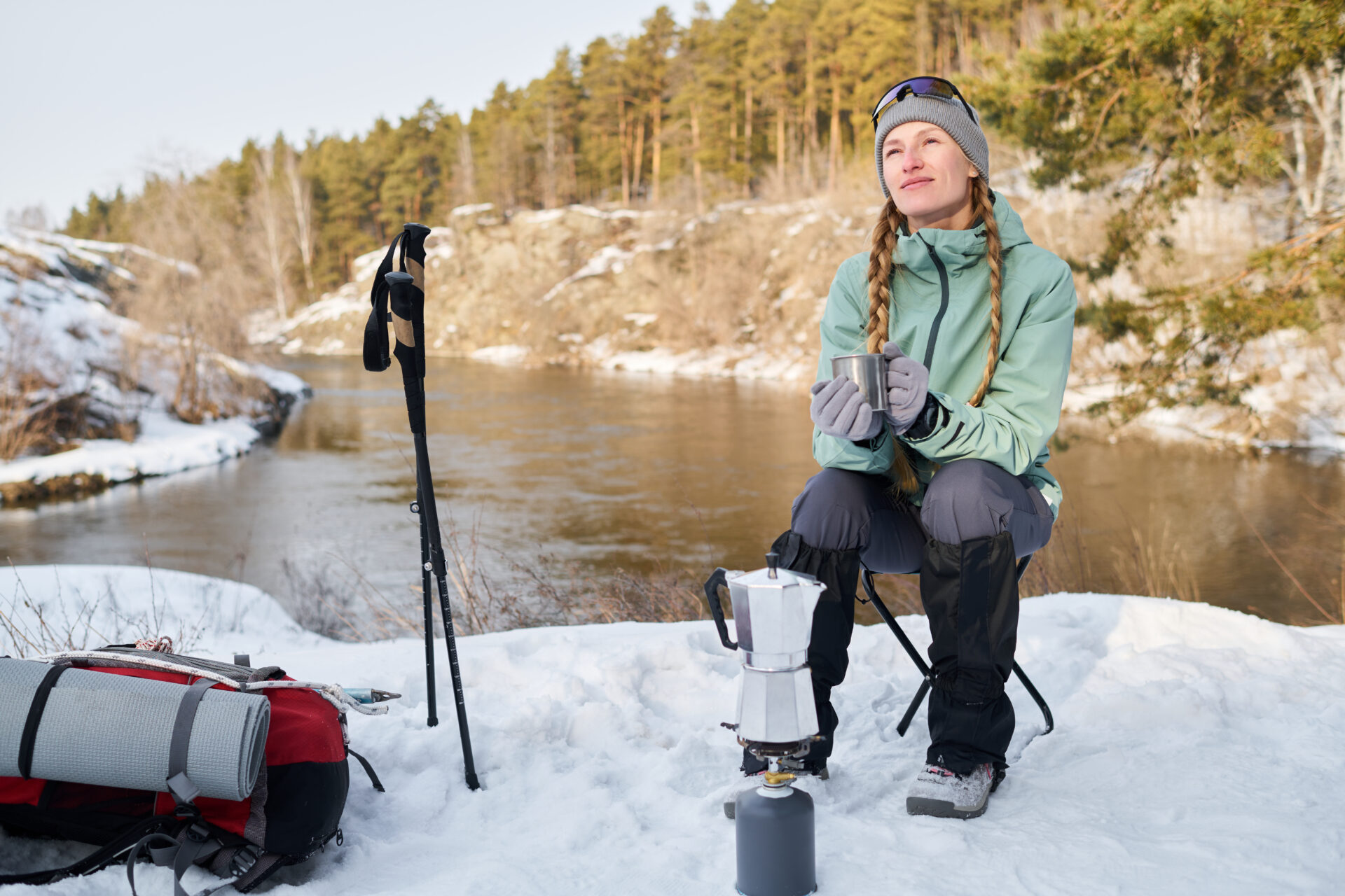 冬キャンプの服装ガイド｜レディース向けおしゃれ防寒コーデ＆おすすめアイテム