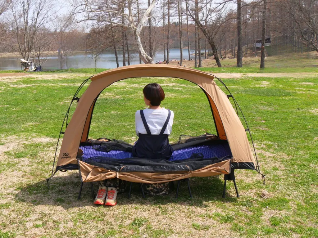 【1万円以下も】ソロキャンプが劇的に快適になるコットテント10選