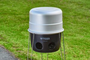 新聞紙で炊ける「魔法のかまどごはん」が進化！防災の声から生まれた新オプション2種が登場